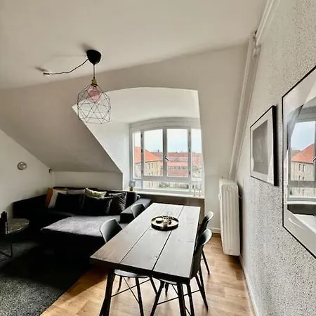 아파트 Elegant With Penthouse View In Cph 코펜하겐